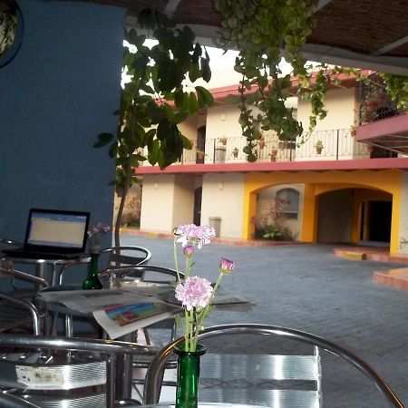 Hotel Villa Del Sol Expo غوادالاجارا المظهر الخارجي الصورة