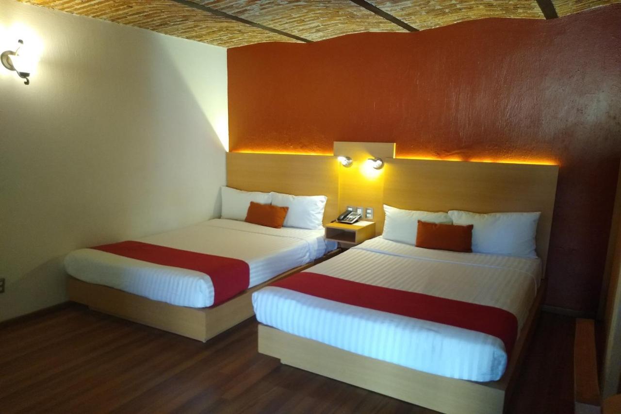 Hotel Villa Del Sol Expo غوادالاجارا المظهر الخارجي الصورة