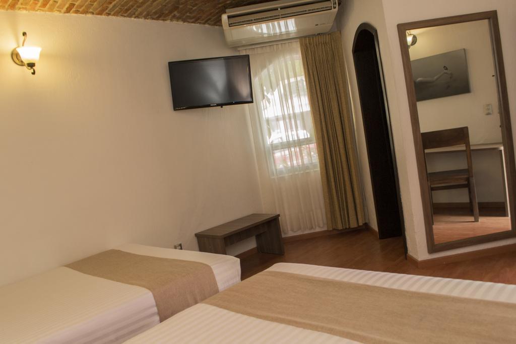 Hotel Villa Del Sol Expo غوادالاجارا المظهر الخارجي الصورة