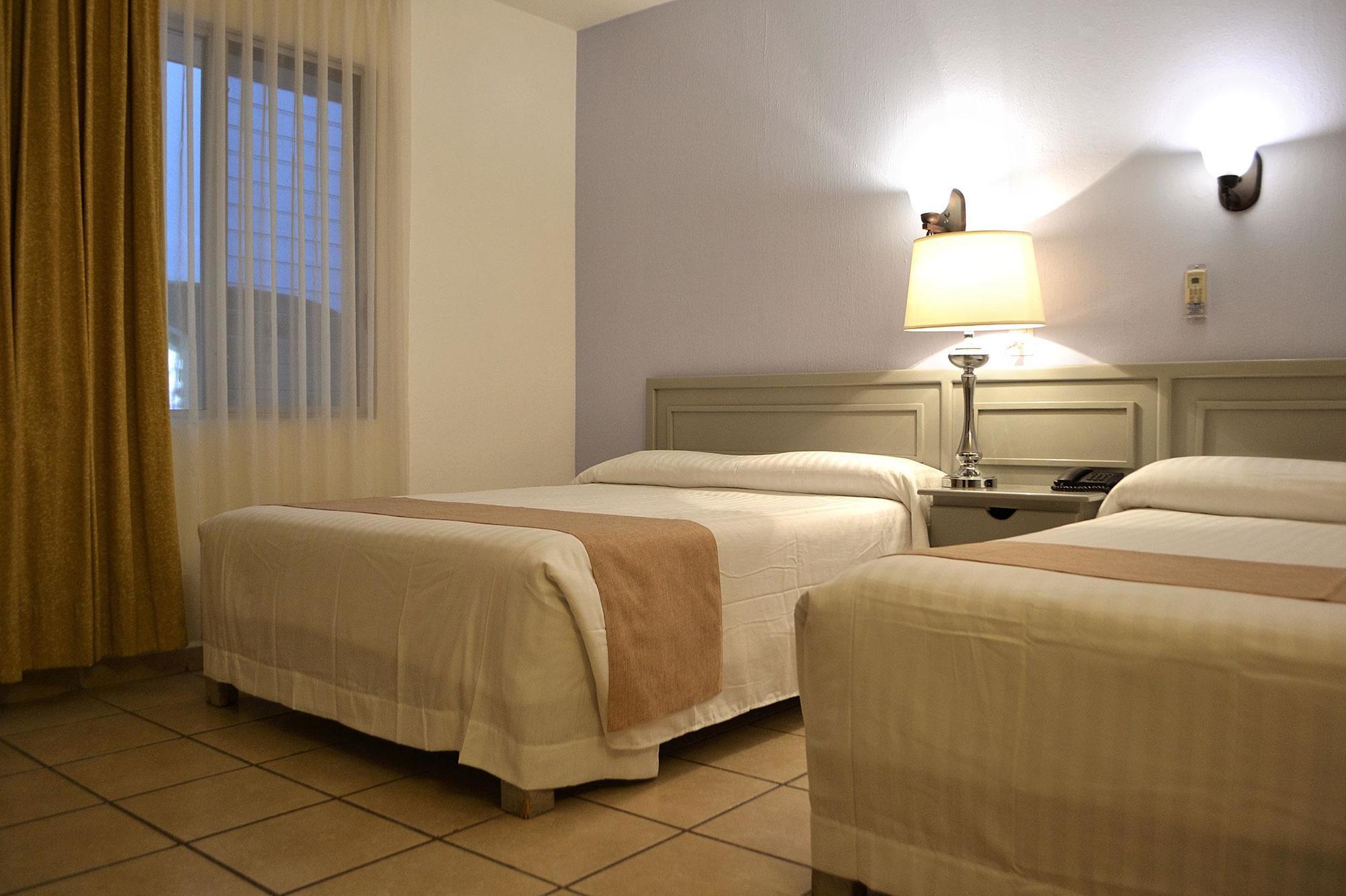 Hotel Villa Del Sol Expo غوادالاجارا المظهر الخارجي الصورة
