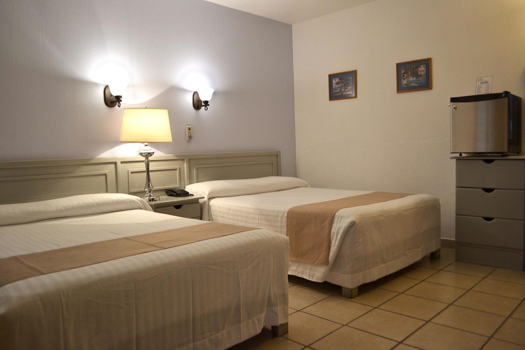 Hotel Villa Del Sol Expo غوادالاجارا المظهر الخارجي الصورة