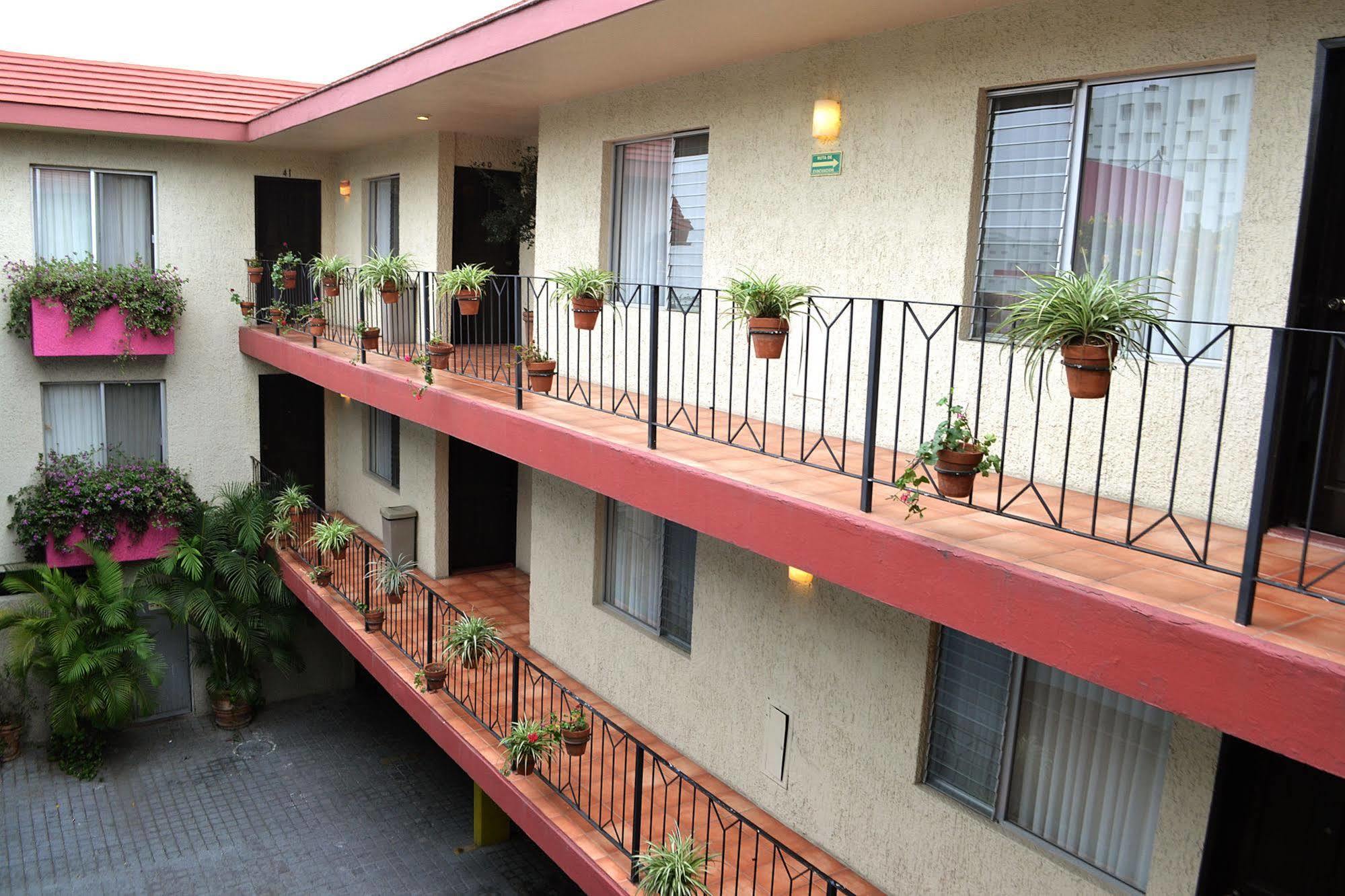 Hotel Villa Del Sol Expo غوادالاجارا المظهر الخارجي الصورة