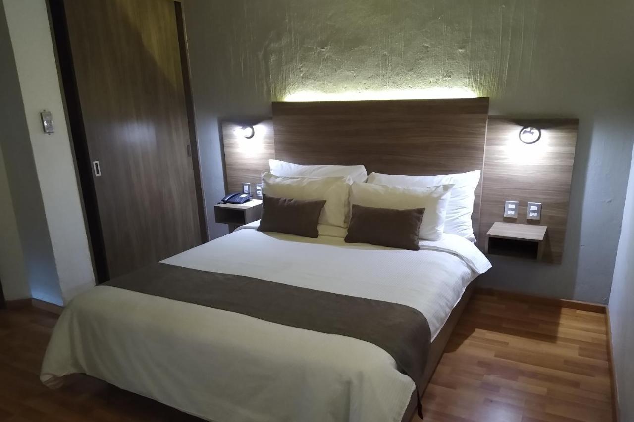 Hotel Villa Del Sol Expo غوادالاجارا المظهر الخارجي الصورة
