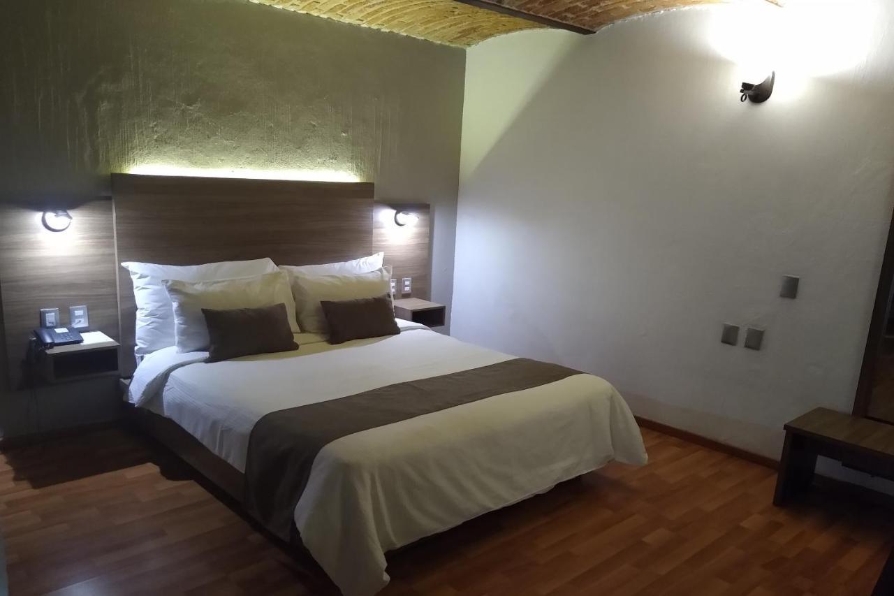Hotel Villa Del Sol Expo غوادالاجارا المظهر الخارجي الصورة