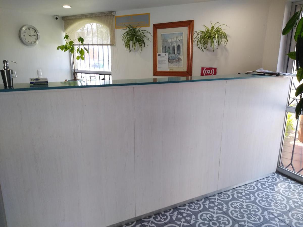 Hotel Villa Del Sol Expo غوادالاجارا المظهر الخارجي الصورة