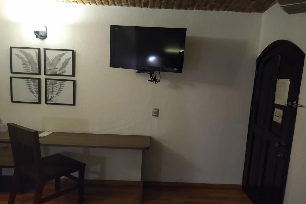 Hotel Villa Del Sol Expo غوادالاجارا المظهر الخارجي الصورة