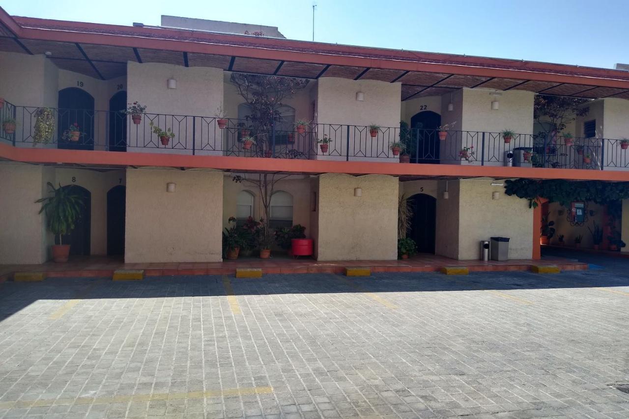 Hotel Villa Del Sol Expo غوادالاجارا المظهر الخارجي الصورة